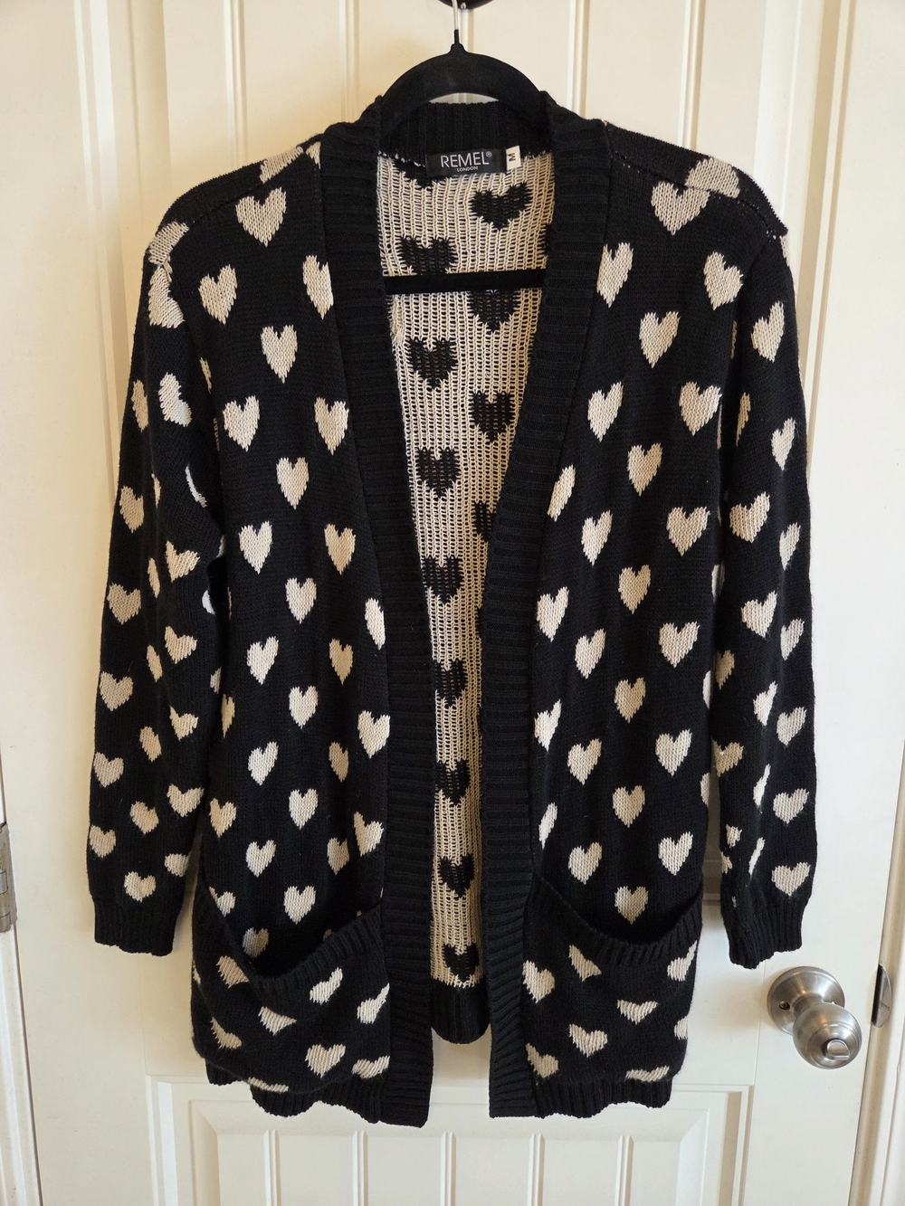 Black & Tan Heart Open Cardigan Sweater With Pockets